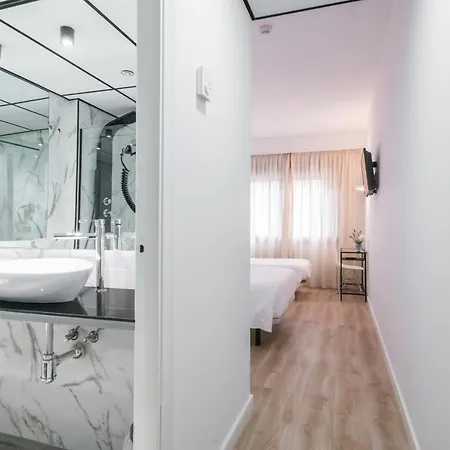 Sansi Park Hotel 3*